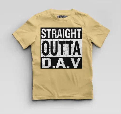 Straight outta dav boys round neck t-shirt in beige color